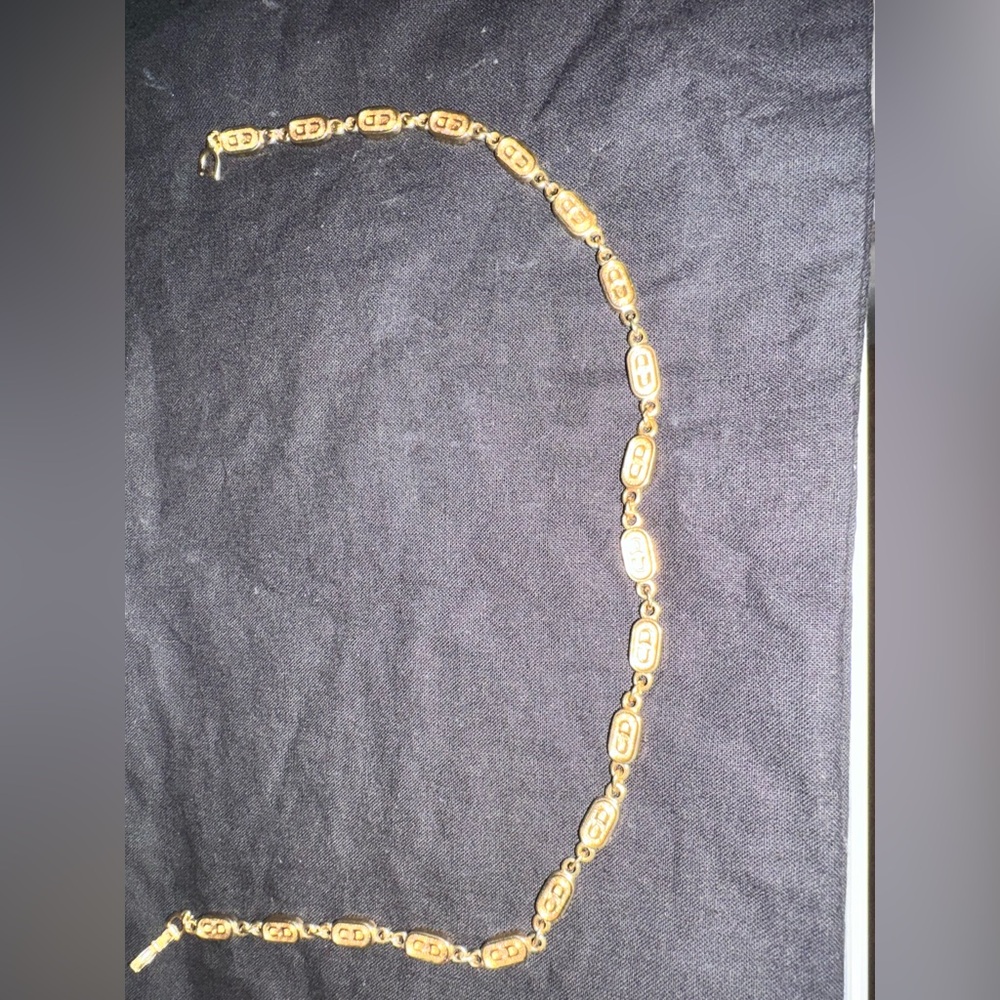 Elegant Gold Chain necklace